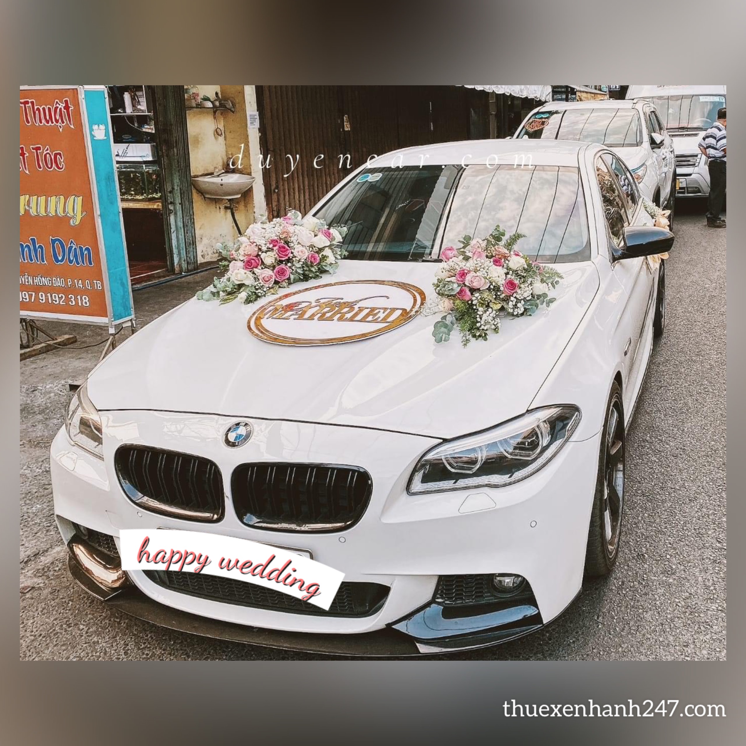 Ảnh: Xe hoa bmw 320i màu trắng hiện đại – luôn nằm trong top thuê xe mùa cưới