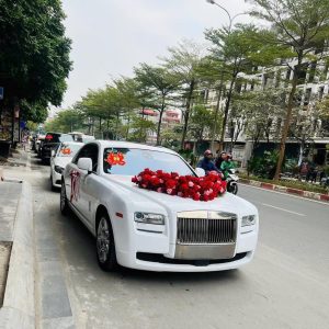 XE CƯỚI ROLLS ROYCE