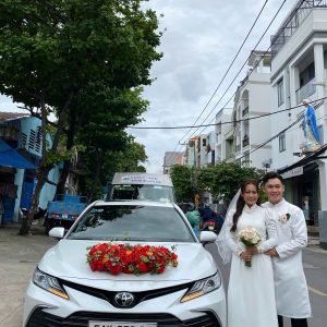 xe cưới Camry new
